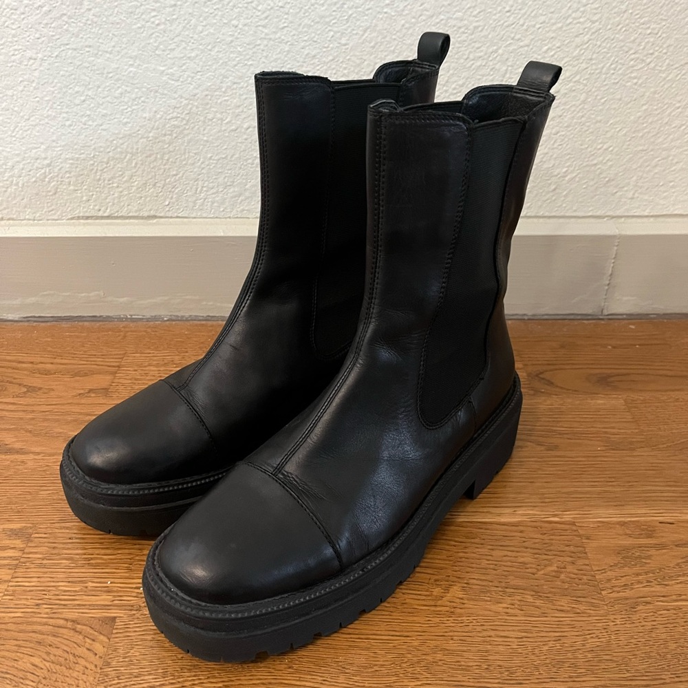 Sam Edelman Black Lug sole Booties Sz 9